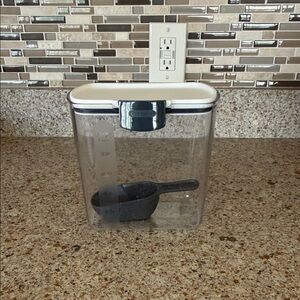 Airtight Clear Food Storage Canister with White Lid and Gray Scoop